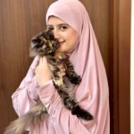 Arishfa Khan Instagram – Kis kisko billiyon se bahut zyada mohabbat hai?🥺🫀❤️