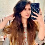 Arishfa Khan Instagram – Tu aaja vi hawaa banke❤️💫
