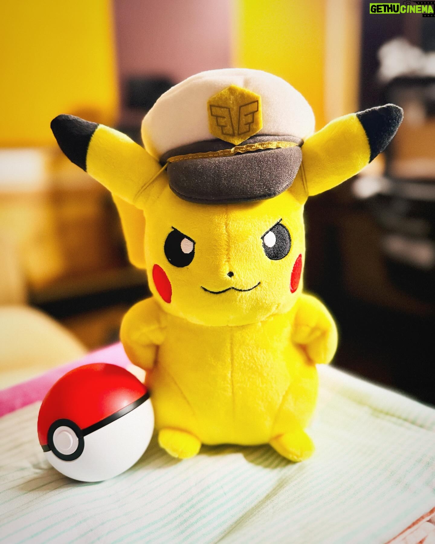 Armaan Malik Instagram - Childhood dream unlocked!!! Excited to join the @pokemon family and sing the new intro theme for Pokémon Horizons - The Series in Hindi, Tamil & Telugu🖤⚡️ Here are some moments from today’s launch event and from the day of the recording session! Stay locked in for the song drop x