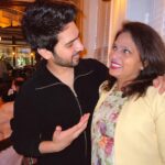 Armaan Malik Instagram – no one quite like you, my #1 cheerleader! happy mothers day JM, I’m so damn lucky to call you my mumma @jyothimalik ❤️🥹