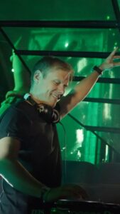 Armin van Buuren Instagram - Muchas gracias Mexico 🇲🇽 That was crazy! Going straight from @asotlive in Rotterdam to @edc_mexico was insane 🔥 What a way to close the weekend!
