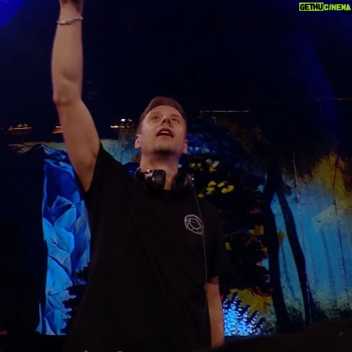 Armin van Buuren Instagram - Swipe 👉 to relive some memories from my closing set at @tomorrowlandwinter last week 🔥 Felt great to be back in the French Alps for this one 👊 You can now relive my mainstage set over on my YouTube channel!
