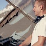 Armin van Buuren Instagram - Swipe 👉 for some moments from my Crystal Garden set at @tomorrowlandwinter ❄️ The mountains created some incredible views and the crowd was on 🔥 You can relive my set on my YouTube channel!