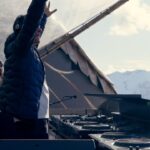 Armin van Buuren Instagram - Swipe 👉 for some moments from my Crystal Garden set at @tomorrowlandwinter ❄️ The mountains created some incredible views and the crowd was on 🔥 You can relive my set on my YouTube channel!