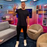 Arthur Picoli Instagram - Dia cheio é #bigday Apresentação dos brothers e sisters e eu aqui no meio ajudando a apresentar a galera hahaha #bbb