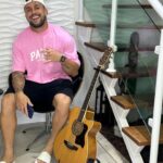 Arthur Picoli Instagram - Meninos usam rosa 🤟🏻😝