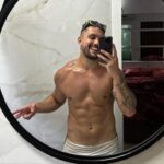 Arthur Picoli Instagram - Famoso rio 40 graus 🔥 Ai tá quente ? ☀️