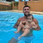 Arthur Picoli Instagram - Tarde com a tropa 🤟🏻😂❤️ Na terceira foto tentaram fazer palhaçada p Manu sorrir, mas quem riu foi eu hahahaha