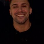 Arthur Picoli Instagram - Já pensou em assistir a final da Copa do Mundo lá no Catar? Minha parceira @toshibavideo pode levar você e um acompanhante com tudo pago e no padrão 5 estrelas. Aulas! Para participar da promoção basta comprar qualquer tela Toshiba participante e cadastrar seu cupom fiscal no link da Bio. Pronto! Agora é cruzar os dedos e torcer pra ser um dos 3 ganhadores. Serão momentos inesquecíveis que só a TOSHIBA pode proporcionar. E você, não vai ficar de fora dessa não, né? #publi