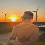 Arthur Picoli Instagram - Vamos viver essa poesia em forma de cores #sunset