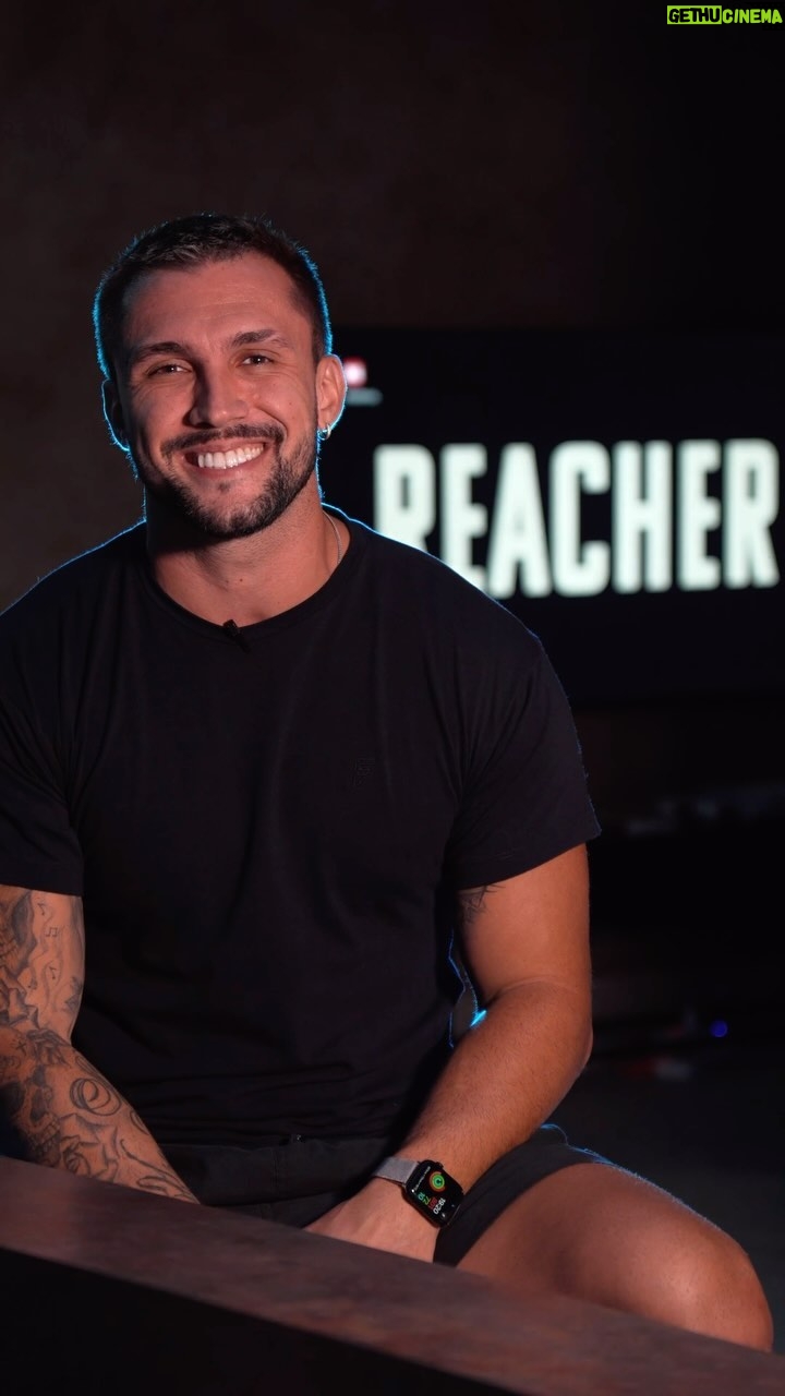 Arthur Picoli Instagram - Pra alegria de todos, REACHER, está de volta! Agora é com você: convoque sua galera pra assistir à 2ª temporada que tá recheada de ação e estratégia. Ah, e aproveite que novos assinantes @primevideobr tem 30 dias grátis. Não perde tempo não. Se tem ação, Tá no Prime! #publicidade #Reacher02