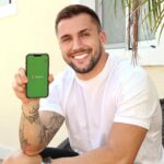 Arthur Picoli Instagram - É família, só mesmo com o Pagbank @pagseguro eu resolvo todos os meus problemas de final de ano! ✨ Graças ao meu parceiro eu consigo ter um cartão de crédito com limite garantido! Isso aí, todo valor investido em CDB vira limite automaticamente. Investiu R$400,00 em CDB ganhou R$400,00 em limite no cartão de crédito, e tudo isso sem análise e sem anuidade. Aulas! Só assim o meu final de ano fica muito mais tranquilo e organizado. #publi