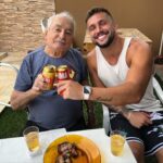 Arthur Picoli Instagram - Hoje o céu ganhou mais uma estrela e nós ganhamos mais um anjo. Obrigado por tudo até aqui, por todo amor, carinho e ensinamentos. O senhor sem dúvidas é o modelo de ser humano mais perfeito que tive o prazer de conhecer, e eu rezo todos os dias para ser 5% do que o senhor foi aqui para nossa família. Nós da sua família, te amamos para sempre. Toma conta da sua velhinha aí por que eu sei que vocês deviam estar com saudade demaaaais (não briguem muito rsrsrs). Desculpa por tudo que deixei faltar, queria poder ter feito mais, e nunca me perdoarei por isso. “Deus te abençoe e te faça feliz”… Já está fazendo falta vô Bairo 🖤