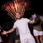 Arthur Picoli Instagram - Mais um ano sem ter um mozão para beijar na hora dos fogos 😂😂😂😂 Feliz 2024 família!!! Deus abençoe todos nós 🙏🏻❤️ 📸 @joyceoliveira__