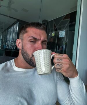 Arthur Picoli Instagram - ☕️