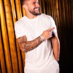 Arthur Picoli Instagram - Mais um ano sem ter um mozão para beijar na hora dos fogos 😂😂😂😂 Feliz 2024 família!!! Deus abençoe todos nós 🙏🏻❤️ 📸 @joyceoliveira__