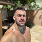 Arthur Picoli Instagram - Era para ser 3 dias em conduru, já tem 14 q tô aqui 😂😂😂😂
