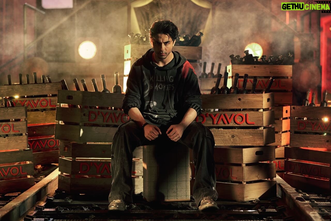 Aryan Khan - 391.5K Likes - When it all comes together.
DāYAVOL - The Luxury Collective. @dyavolworkshop @dyavol.x