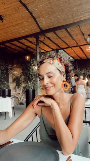 Arzum Onan Instagram - Ne mutlu ki artık gelenekselleşti. Her bir anımız aklımızdan çıkmayacak özellikte❤️ ne şanslıyız ki güzel dostlarla şahane bir dört gün geçirdik.. seneye görüşmek üzere Marvy❤️
@clubmarvy @fedige @ecetonbul