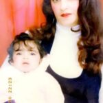 Asawer Ezzat Instagram - ماما اني احبج كلش شكرًا لان انتي بحياتي ❤️لو ماانتي بحياتي مااكون اساور سندي بدنيا وصديقتي وحبيبتي ❤️ @sawsanalzubady