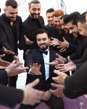 Asawer Ezzat Instagram - فوكانا نجوم الليل 2023/2/23
@arkan_nsaif 
📸كل صوره ادغدغ قلبي @aya.mohammedph 
تصميم الفستان @haider.shaalan94
مكياج اكيد اختي وحبيبي المبدعه @shishi.safaa 
اما الشعر المبدع الشاطر @yousef_salam1