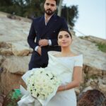 Asawer Ezzat Instagram - عامنا الاول من زواجنا احبك 🎆 @66nnv 📸