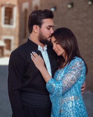 Asawer Ezzat Instagram - نوروزتان پيروز بيت 🔥 
:
عيد نوروز مبارك 
:
📸 @johangiliana 
@kurd_fashion6 الزي الكردي من🫰🏻