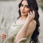 Asawer Ezzat Instagram - عايشة سني وبغني وبحب الحياه☀️🤍. Dress : @reesh_boutique2