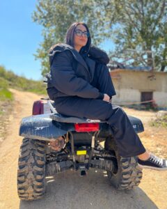 Asawer Ezzat Instagram - فاريا 🌴وجمالها تجربه حلوه ❤️
