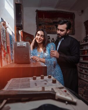 Asawer Ezzat Instagram - نوروزتان پيروز بيت 🔥 
:
عيد نوروز مبارك 
:
📸 @johangiliana 
@kurd_fashion6 الزي الكردي من🫰🏻
