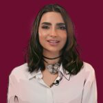 Asawer Ezzat Instagram – الفنانة أساور  عزت في الحلقة الخامسة من كواليس:

 •”كل شاب شارك بـ(العائلة X )كان مبدع ويستحق أن يكون موجوداً “.

 •أساور عزت عن علي فاضل: “معلم وأخرج لنا جيل جديد للساحة الفنية”. 

•أساور عزت عن شخصية داليا في العائلة X: “صعبة جداً لأنها لا تشبه  شخصيتي في الواقع وكان من الصعب تقمص الشخصية”.

 •”لا أتأخر أبداً على أوقات التصوير لأنني أستمتع بعملي، وأكثر شيء متعب في العمل هو التصوير ليلاً”.

 •أساور عزت عن العائلة X:”نقلة نوعية في الدراما العراقية، وشخصية نديم المفضلة لدي في المسلسل”.