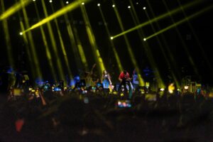 Asees Kaur Instagram - Saying thank you through pictures 😇
@i.fest @daiictofficial @spectal.management @tmtalentmanagement 

📸- @devthakkarz @karanghodapictures 
@its_kishan_creation

#aseeskaur #live #ahemdabad