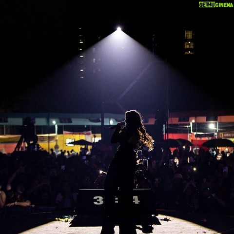 Asees Kaur Instagram - Just @aseeskaurmusic raising the heat around here with her power packed performance! 🥵❤️ Hurry up, book your tickets for Danube Properties BMP 2023 now! #bollywoodmusicproject #bmp2023 #bollywood #music #popmusic #musicfestival #festivalvibe #bollywoodsongs #bollywoodstyle #aseeskaur #vekamleya