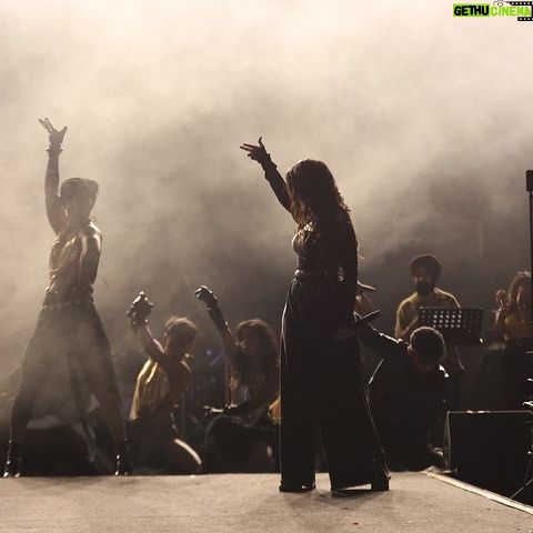 Asees Kaur Instagram - Just @aseeskaurmusic raising the heat around here with her power packed performance! 🥵❤️ Hurry up, book your tickets for Danube Properties BMP 2023 now! #bollywoodmusicproject #bmp2023 #bollywood #music #popmusic #musicfestival #festivalvibe #bollywoodsongs #bollywoodstyle #aseeskaur #vekamleya