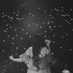 Asees Kaur Instagram - NICMAR !!!! You guys were truly remarkable 🤩💓 @tmtalentmanagement @spectal.management 👗- @_jimmyzdesigner_ 💄- @punemakeupart_by_nikita_lakhe 📸- @bhushanvisuals @gimbal_boy #aseeskaur #pune #concert