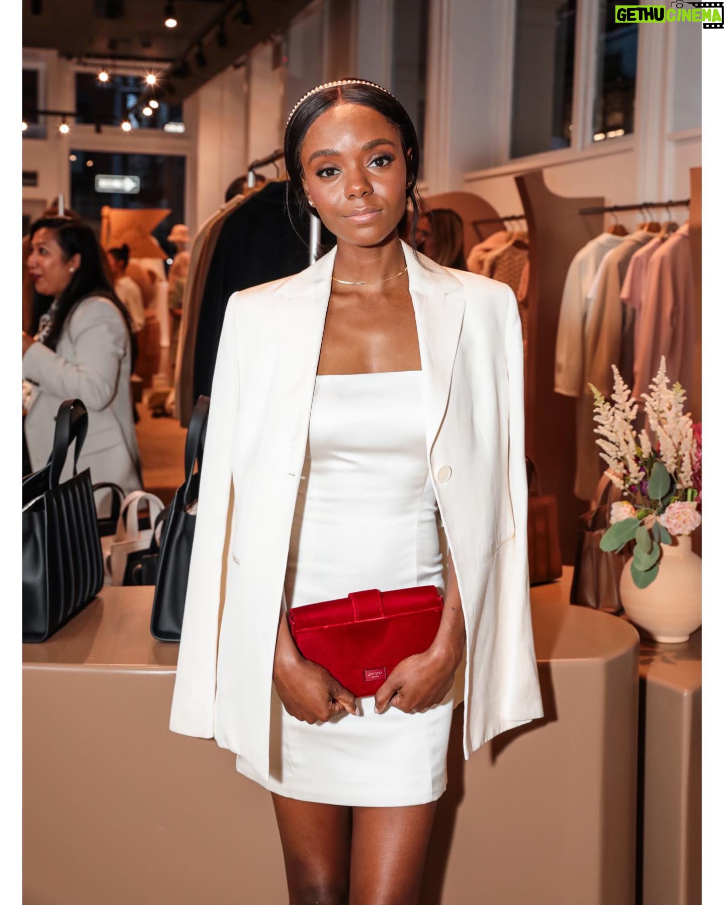 Ashleigh Murray Instagram - Set me down gently in a delicate box, pristine, and wrap it tight. I am a gift @maxmara 💖 makeup @killahcamz hair @cynthiaglam