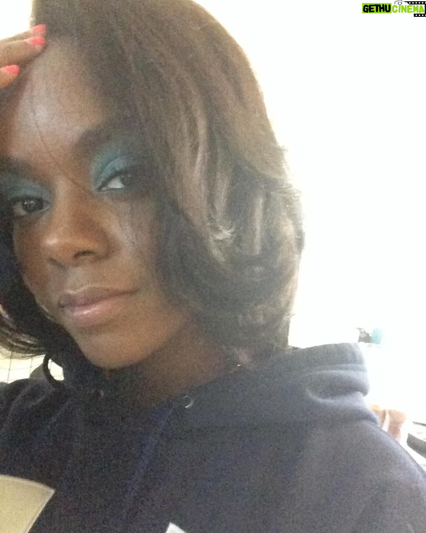 Ashleigh Murray Instagram - “Blue eyeshadow is back!” My shadow was blue in 2014 and my sister told me to wash my face.