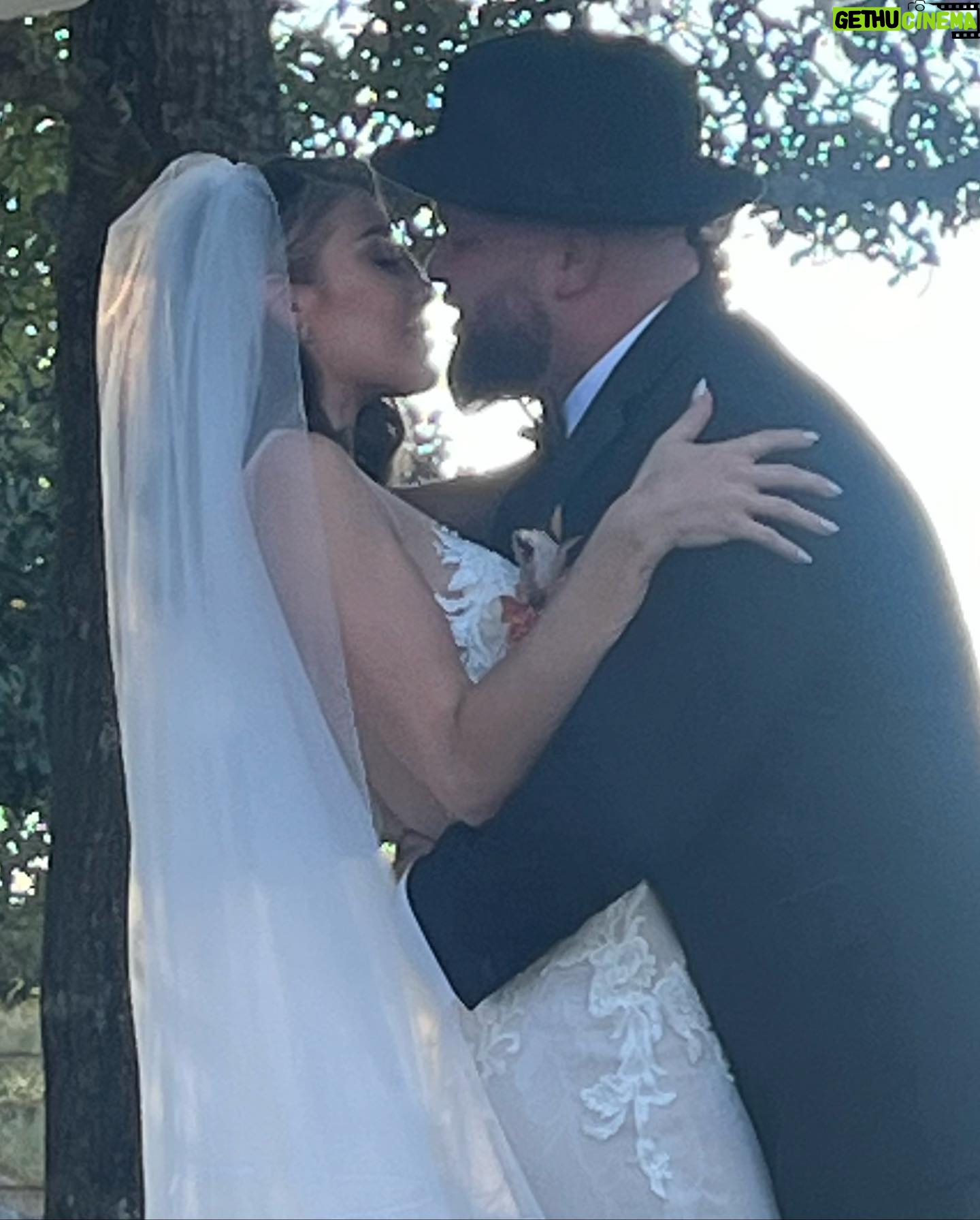 Ashley Greene Instagram - Quick trip to South Carolina to celebrate the @captnquinn and @ivenise_quinn love story. #welovelove