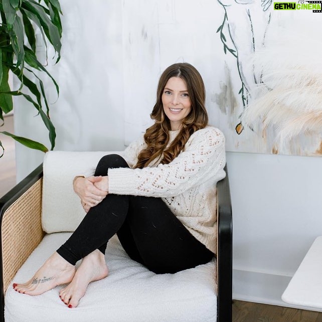 Ashley Greene Instagram - So excited to share a collaboration I did with @MP_JAMES_DESIGN and @INDUSTRYWEST to give my living room new life. I wanted something that better represented me and gave us a fresh start going into 2023. Thank you @Industrywest for such beautiful pieces and @MP_james_design for bringing this vision to life. Check out the before and after and let me know your thoughts. These are the pieces I love: * Brownsville Sectional * Melbourne Coffee Table * Mulholland Occasional Chair