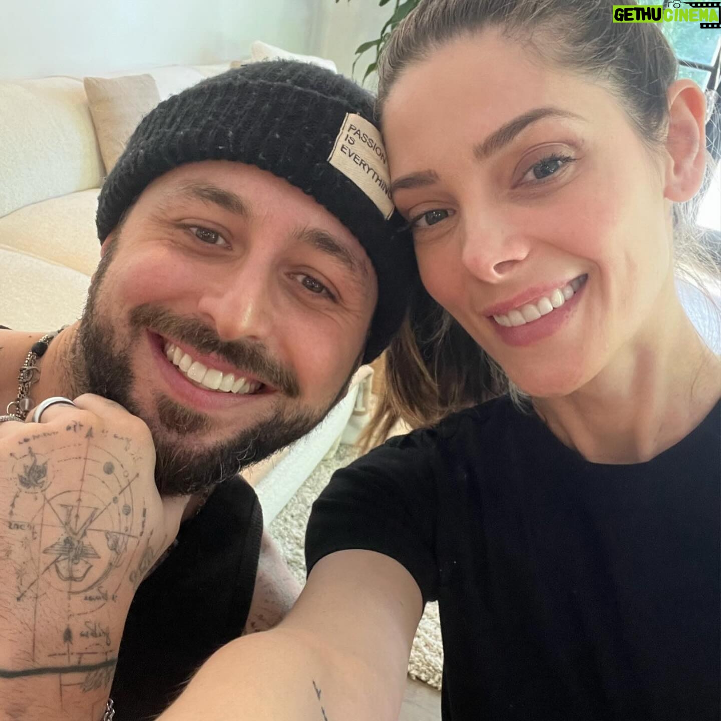 Ashley Greene Instagram - A perfect birthday surprise. Id just wrapped a film and flew home on my birthday. My only request was sushi. @paulkhoury completely surprised me and had a few of my nearest and dearest there waiting with a personal sushi chef, beautiful flowers, balloons and cakes. It was small, simple and so specific to me.... and truly everything my heart desired. Thank you to everyone who sent their love π