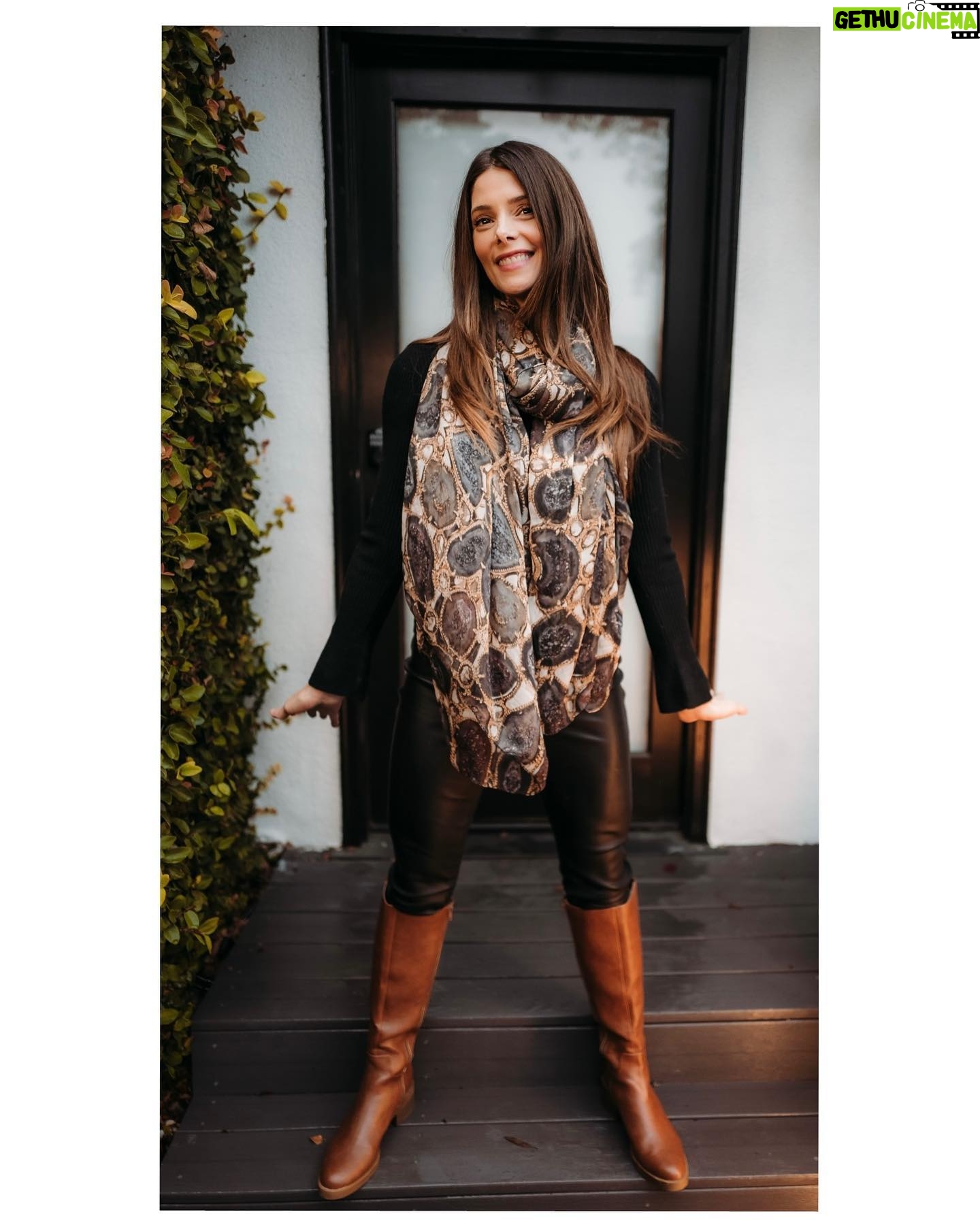 Ashley Greene Instagram - Its winter in LA and I am taking full advantage of it being boot appropriate weather. These ultra comfy riding boots are not only chic, they’re affordable! These days I’m all about comfort without sacrificing style and @lifestride gives me the best of both worlds. #WinterFashion #AffordableStyle #mylifestride