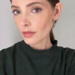 Ashley Greene Instagram - @Beautycounter is helping me look my best for this ladies brunch event! ICYMI, Beautycounter's raising the bar on beauty by formulating cleaner, safer, seriously effective products while advocating for more health protective personal care legislation. Check ‘em out. #RaiseUpBeauty #BeautycounterPartner