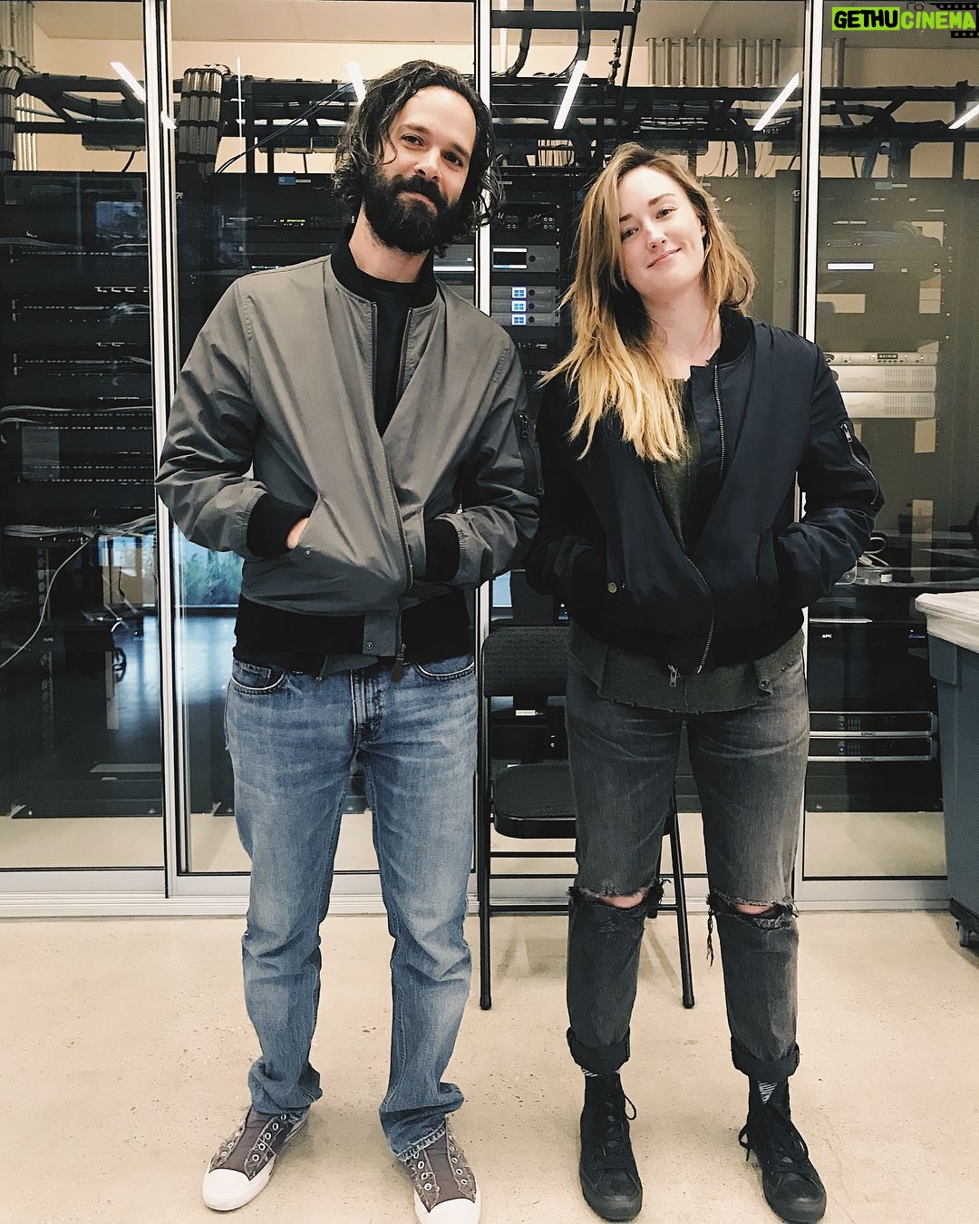 Ashley Johnson Instagram - Twinning with @druckmann.