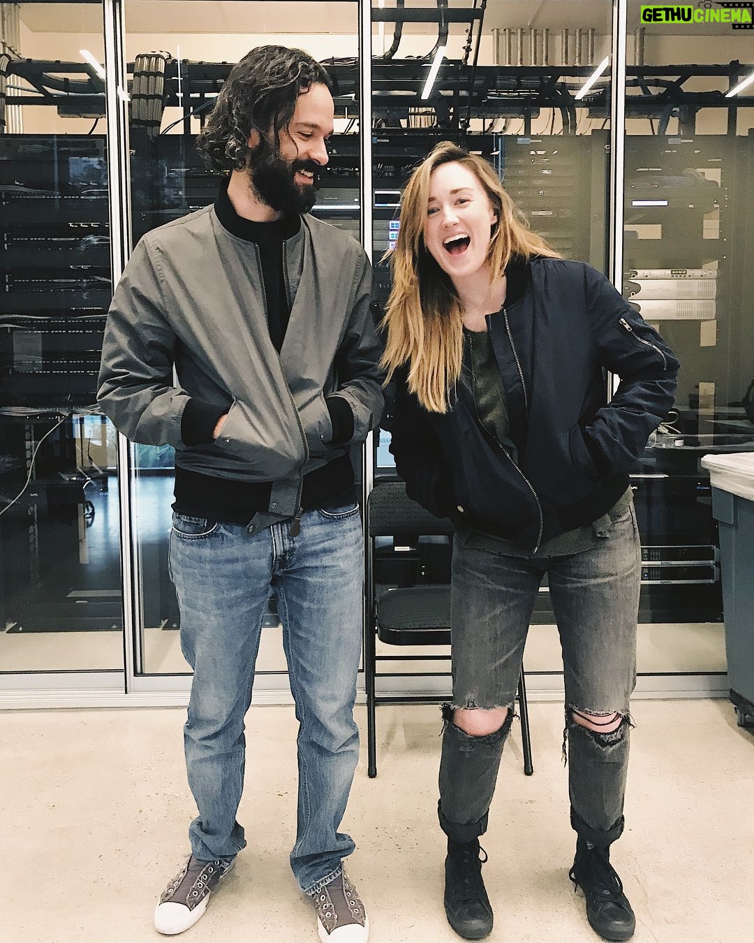 Ashley Johnson Instagram - Twinning with @druckmann.