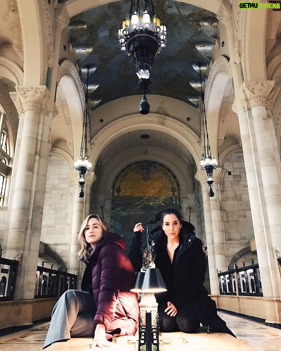 Ashley Johnson Instagram - #FBF with my bb @audreyesparza.
