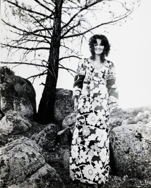 Ashley Judd Instagram - Naomi Ellen Judd. (nee Diana) 
January 11, 1946 🤍

Happy Birthday, Beloved Mama.

Love,
Sweetpea