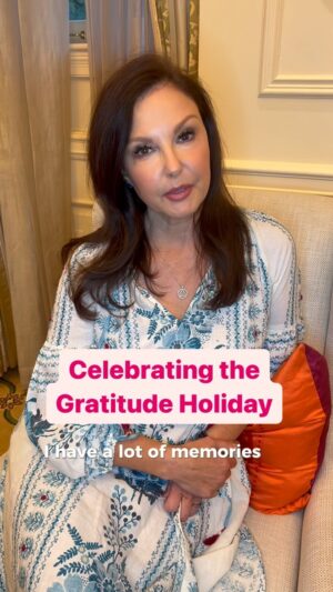 Ashley Judd Instagram - Happy Gratitude Day to all who celebrate! I spend the Gratitude Holiday with family and Chosen Family, and while it looks different this year without Mom, the feeling is the same. However you spend this day, I hope you all feel peace and love, and have a very full belly, and remain mindful of the needs of others.