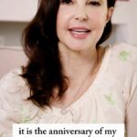 Ashley Judd Instagram – Today is the two year anniversary of my beloved mother’s death by suicide. The approach of 30 April has felt fast and reckless, (and highjacked by Harvey Weinstein’s rape conviction being overturned, frankly). I have wanted to slow down time, to think through how I wanted to care for and support myself today. And then the good David Kessler, grief expert, reached out to me and validated that the the anniversary ” is often very difficult, especially the days that precede it. That helped me feel known and seen. ****I want to share something Mom did before she died that epitomizes her both her motherly love and imagination: many years ago, she wrote me a birthday card to open after her death.  I found it in our barn. I opened it this year (last year was too soon for me). It is simply extraordinary. She reminisces about how dear I was as a child, reminds me of how proud of me she is, encourages me to be “spiritually strong.” She closes her precious card, “Always, Mommy.” Today, and all days, yes. Yes. Always, Mommy.