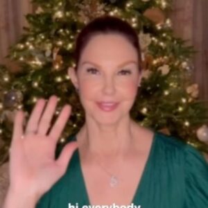 Ashley Judd Instagram - 2023 has been filled with moments of awe, healing and being in community with those I fiercely love. A big thank you to all of you who’ve shared your thoughts and feelings with me here along the way. Sending you peace and love this holiday season! ❤️