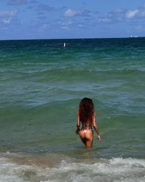 Ashley Moore Instagram - missed you ☀️🌊💛